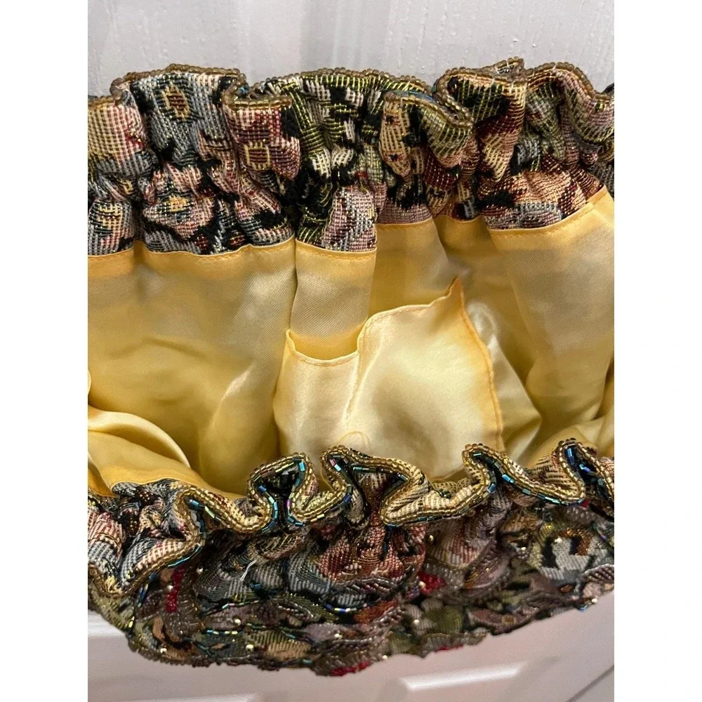 Vintage Floral Tapestry Kiss Lock Handbag Gold Beaded Chain Evening Purse OS